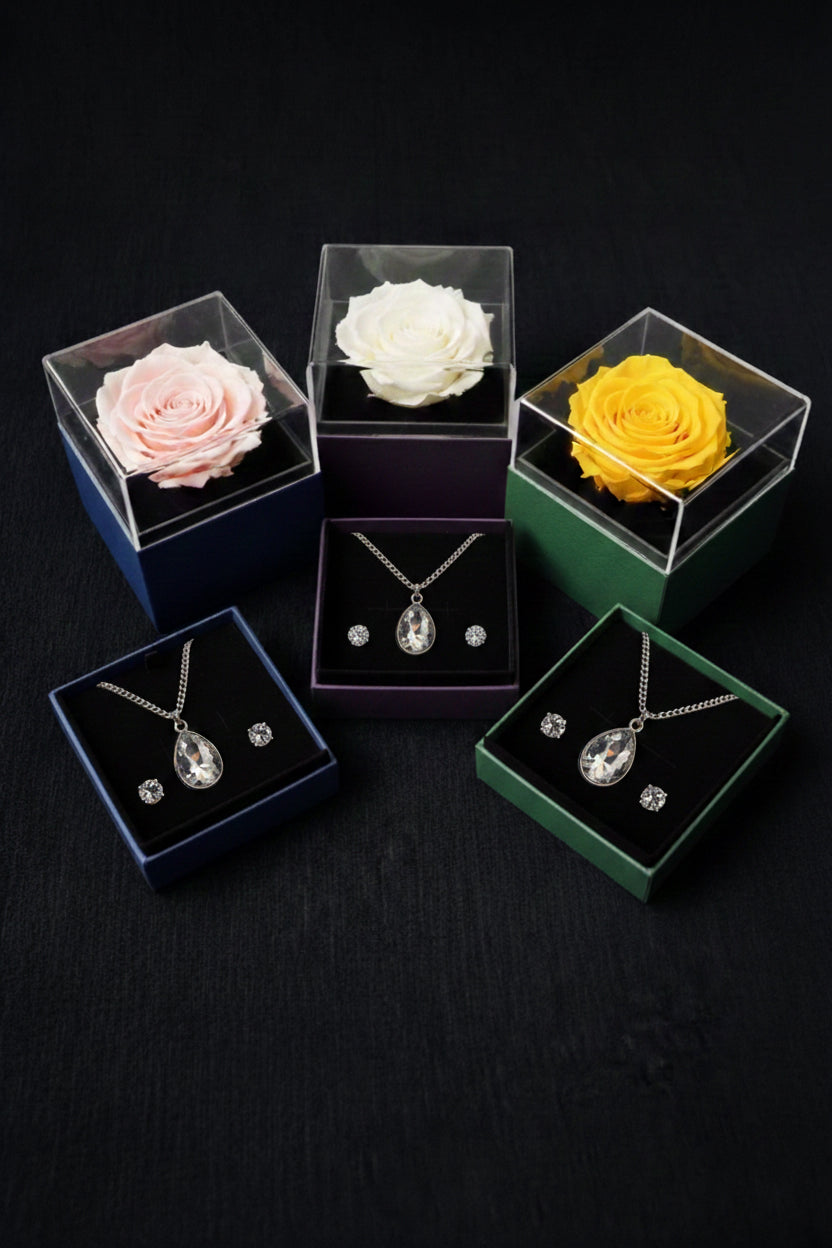 Pendant Necklace With A Fancy Gift Box